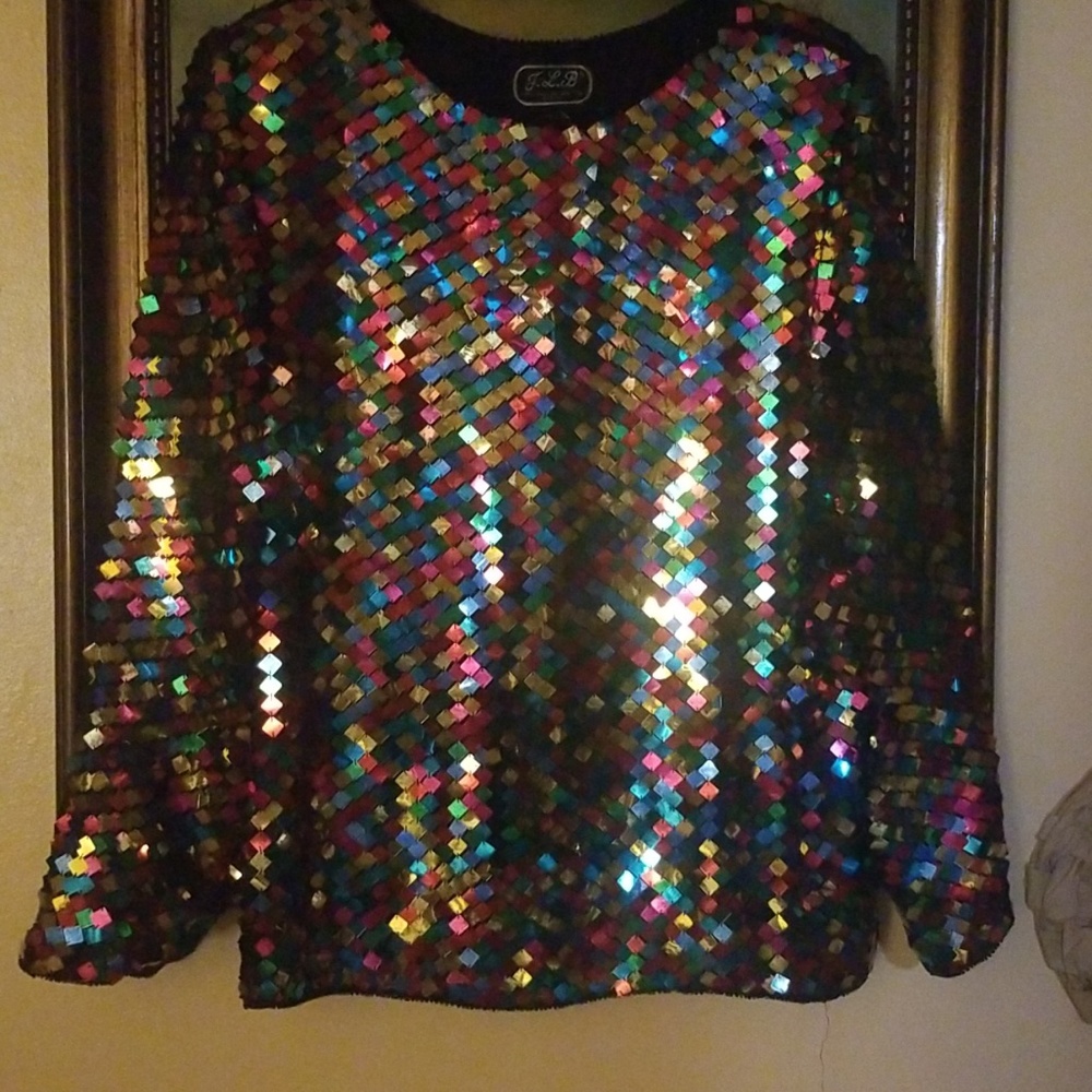 Gorgeous Sequin Top - Picture 6 of 8